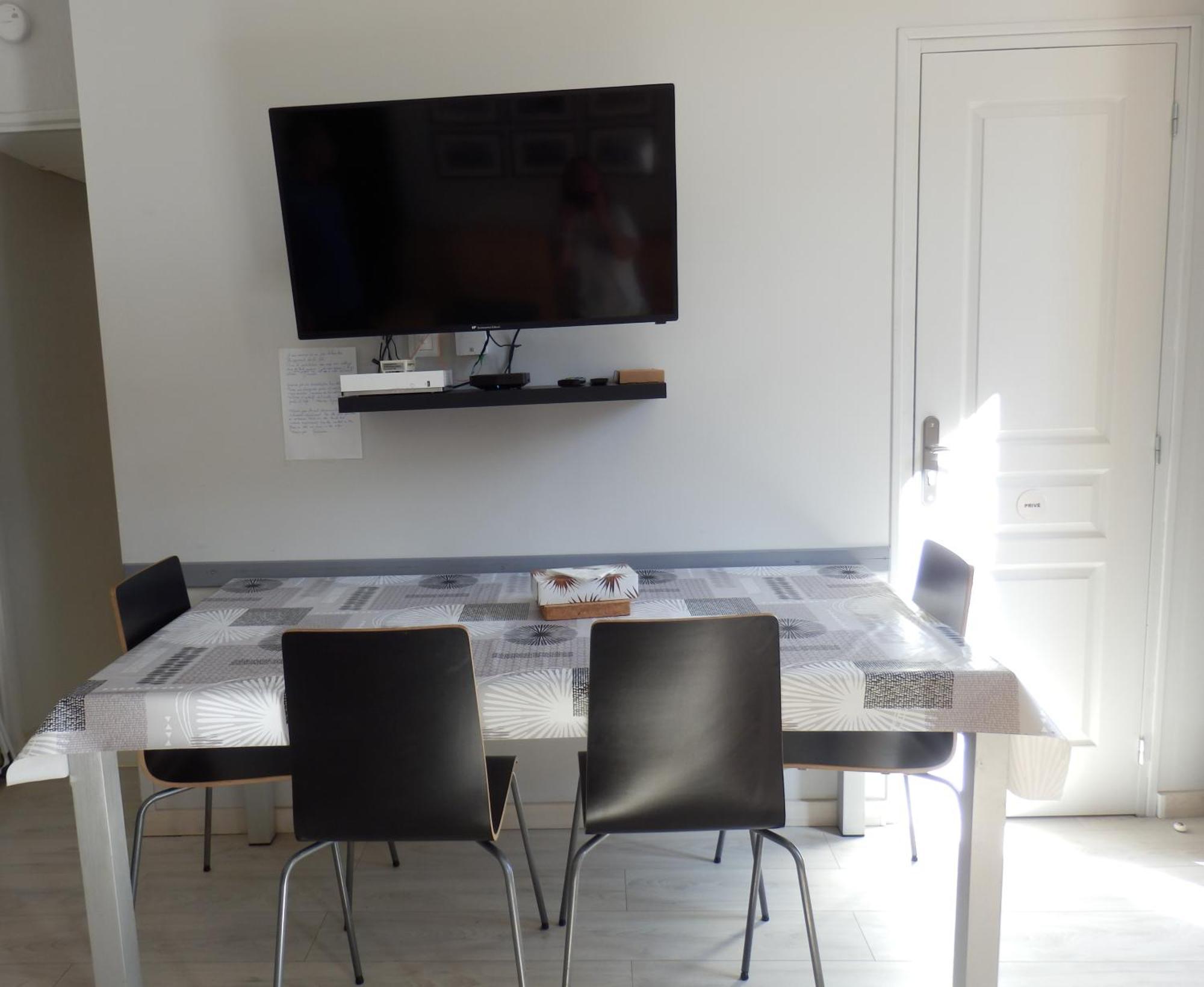 Agreable T2 Au Centre De Luchon Bagneres-de-Luchon Exterior foto